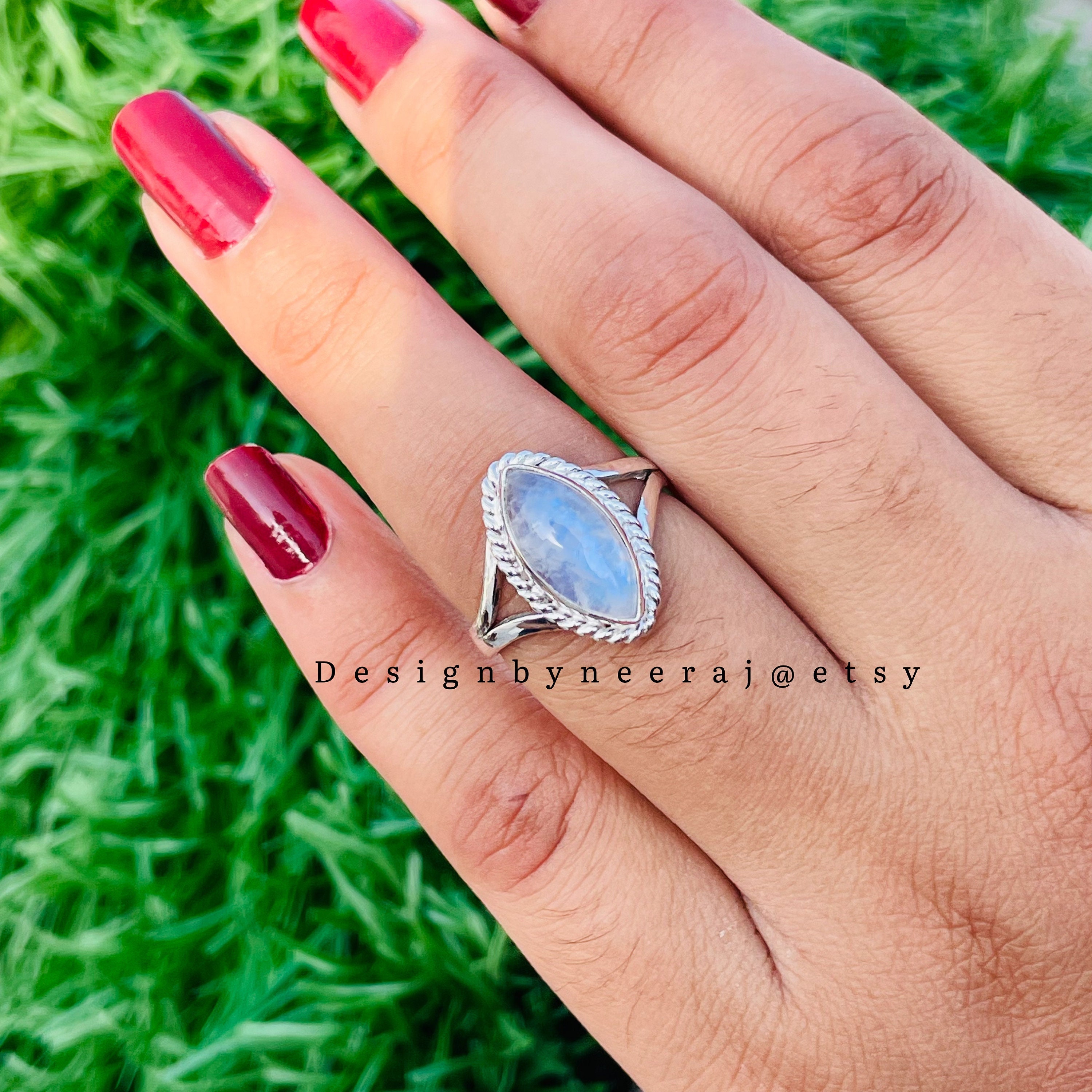 Moonstone Oval Stack Ring- Facet Rainbow Blue Moonstone Ring- Simple  Minimal Small Ring- Iridescent Boho Bohemian Ring- June Birthstone Ring -  Etsy