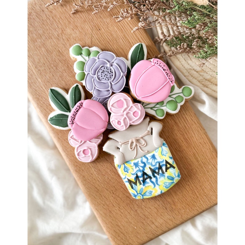 Mothers Day gift /Flower cookies for mothers day / mother day cookie / happy birthday mum/ gift for mum / gluten free cookie available image 1