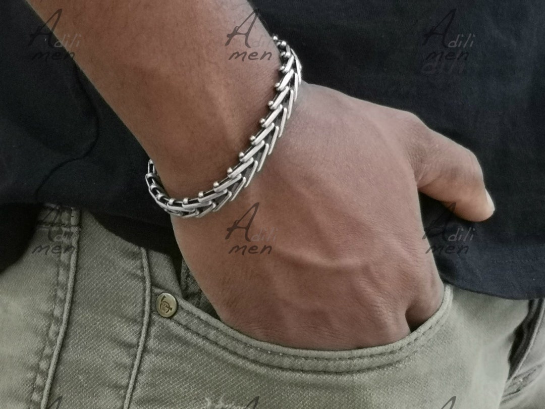 BTS V 着用★HYERES LOR★NOAILLES SILVER LINK CHAIN BRACELET BTS V 着用☆HYERES LOR☆NOAILLES SILVER LINK CHAIN BRACELET
