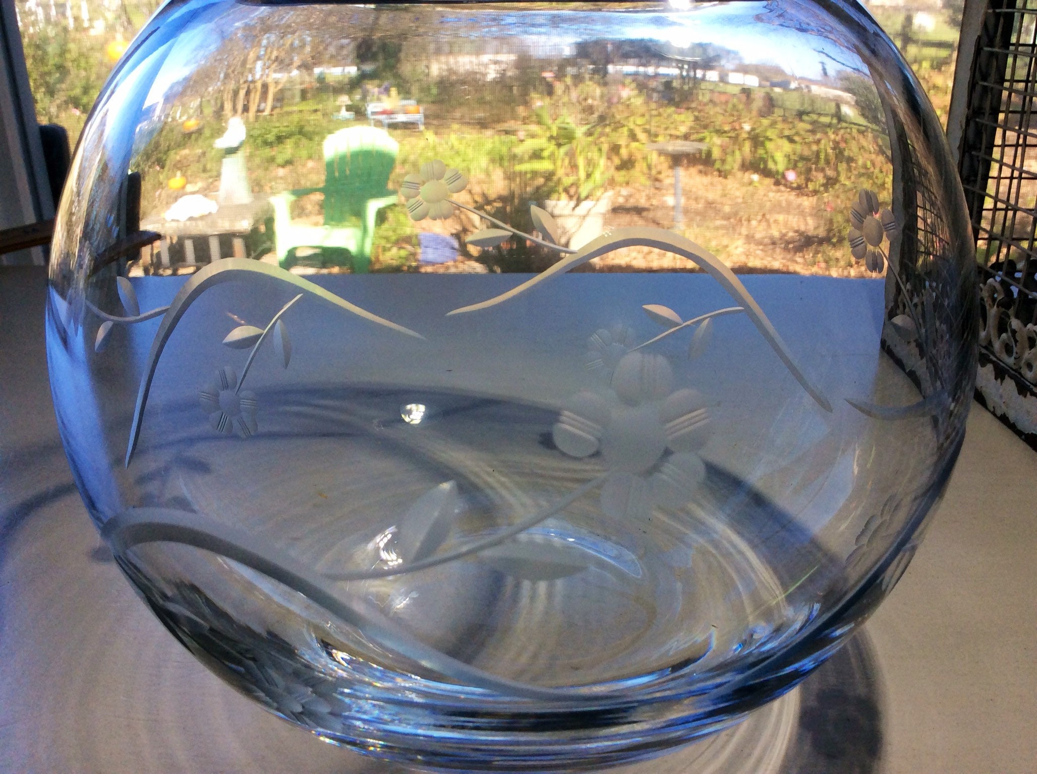Round Crystal Vase With Etched Flowers Etsy