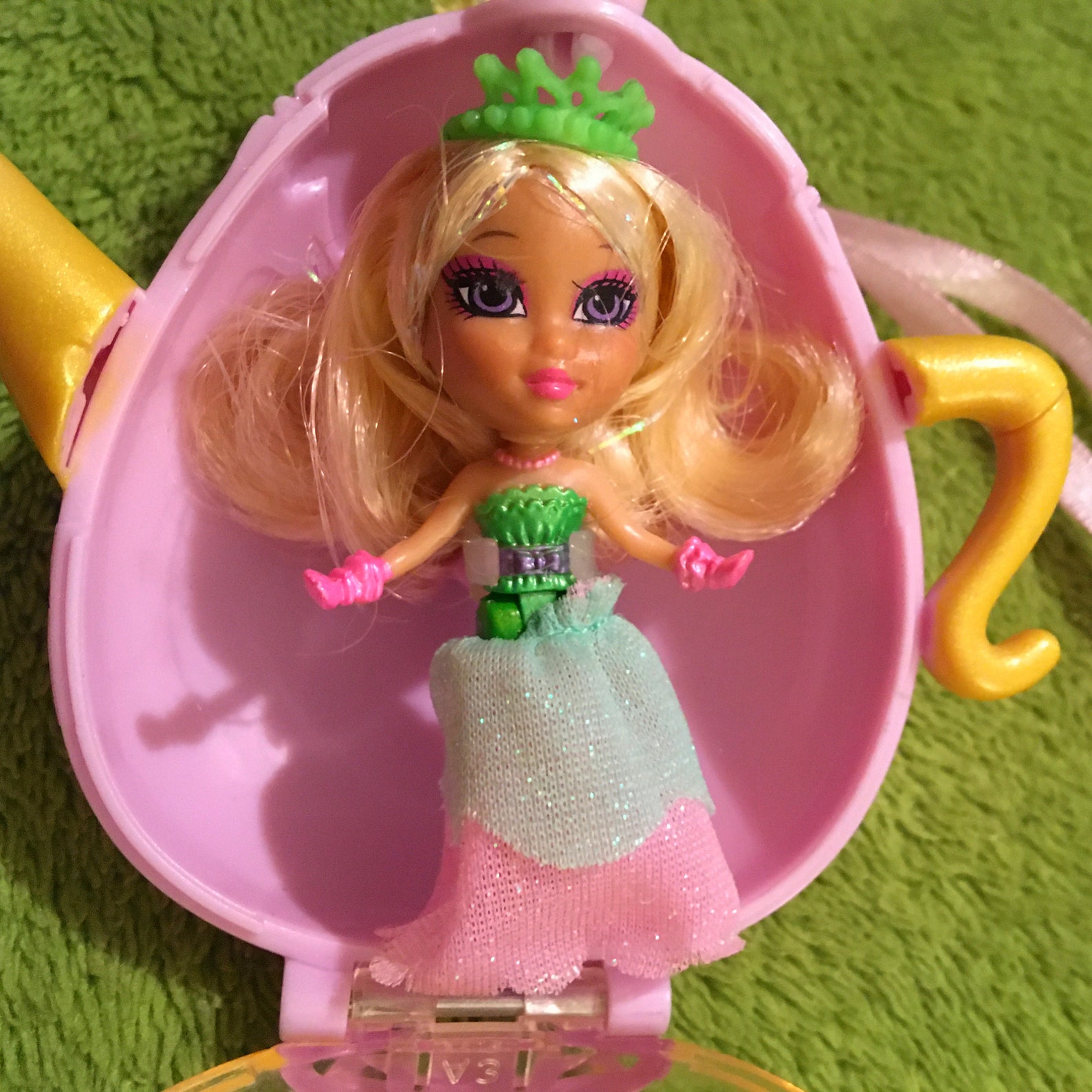 PRISTINE Mattel Barbie Peekaboo Petites 9 Cute Teas Jasmine | Etsy