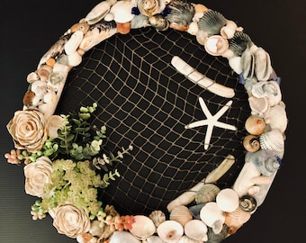 19 inch Wreath Catch of Shells and Succulents