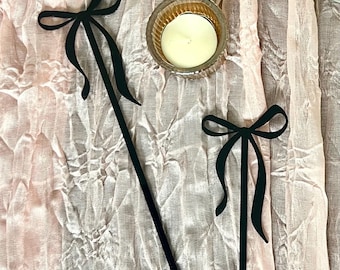 Bow Acrylic Drink Stirrers: Bridal Shower & Baby Shower Decor (25 Pieces)