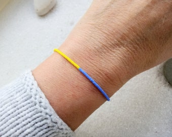 zartes Ukrainearmband oder Fußkettchen aus feinen Glasperlen elastisch blau gelb, Solidarität für die Ukraine