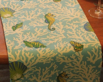 Coureur de table de poissons tropicaux