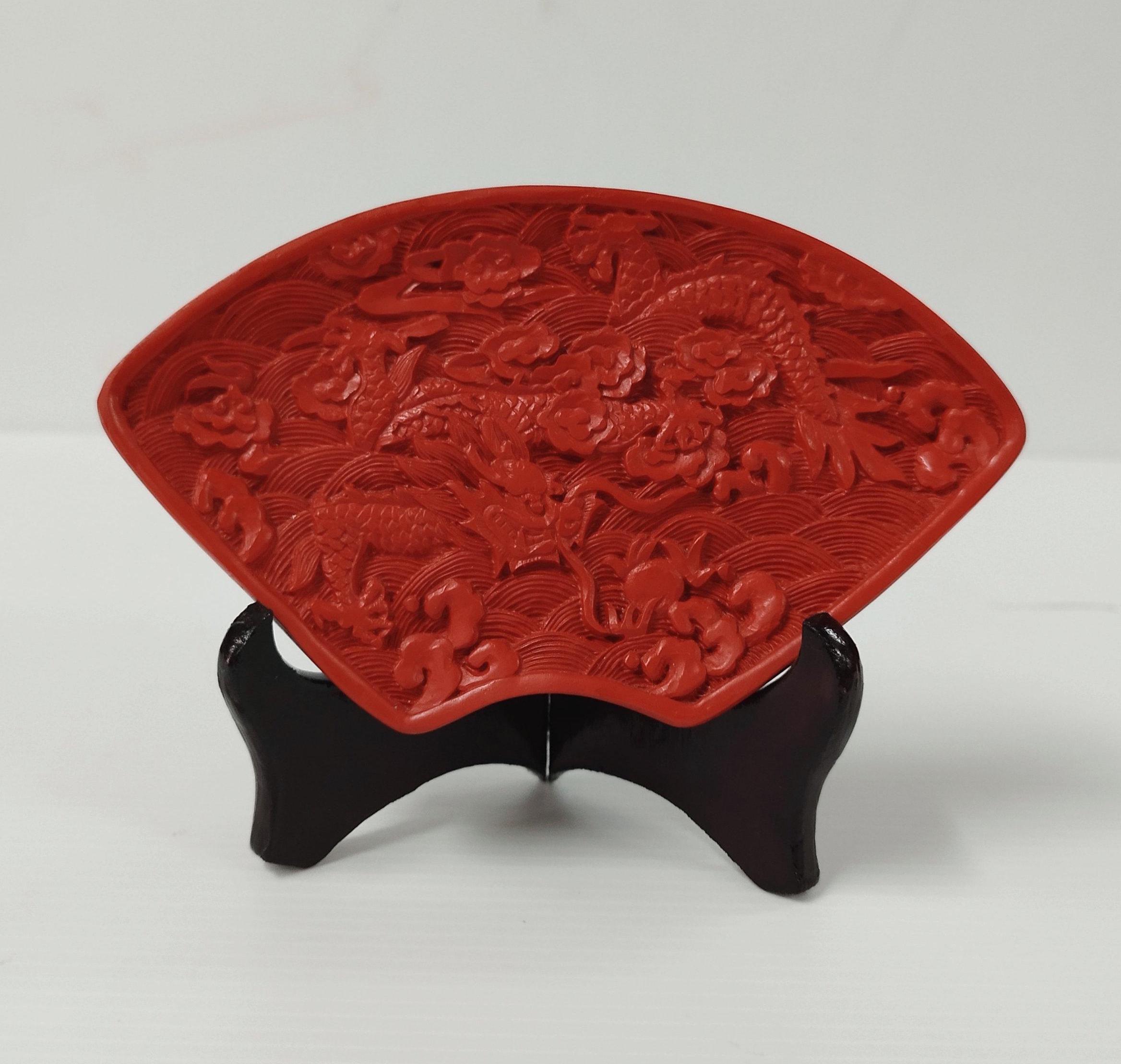 FT Badonviller 深皿 Oriental Vintage Hand Carved Red Lacquer Dragon and Phoenix Fan-shaped