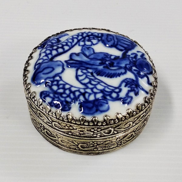 Vintage Chinese Silver-plated Round Small Jewelry Trinket Ring Box,Hand-painted Blue and White Embossed Dragon Gift Box With Porcelain Plate