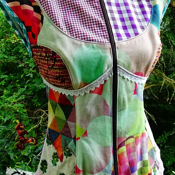 eine zauberhaft bunte Wilde Möhre Festival Korsage in der Grösse 36/38 gezaubert von dem kleinen verrückten Mädchen laloquita