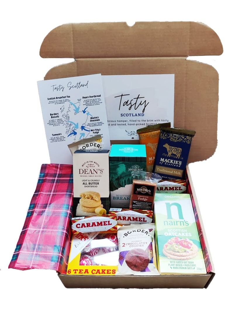 Scottish Food Hamper: Luxury Gift Box With Tea, Shortbread & Fudge ...
