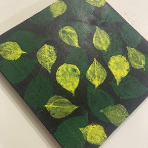 Acrylic Leaf Painting: Botanical Nature-Inspired Wall Art