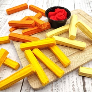 Pommes, geröstete Süßkartoffel, Rollenspielfutter, Filzfutter, Rollenspielfutter, Kinderküche, Kuscheltier, Kochspielzeug, künstliches Abendessen