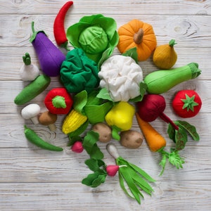 Vegetables set play food (felt food, pretend play kids kitchen, plush toy, cooking toys, fake food, farmers market for baby)