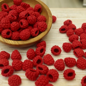 Raspberry play food (crochet berries, fruit, pretend play kids kitchen, plush toy, cooking toys, doll fake food, farmers market for baby)