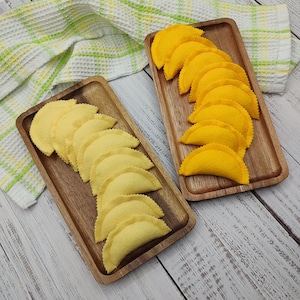 Dumplings, pierogi, agnolotti, pasta, vareniki play food (felt food, pretend play kids kitchen, plush toy, cooking toys, fake food)