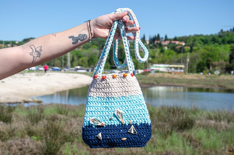 Mermaid Style Seashell Crochet Tote with Real Seashells and Small Transparent Beads image 7