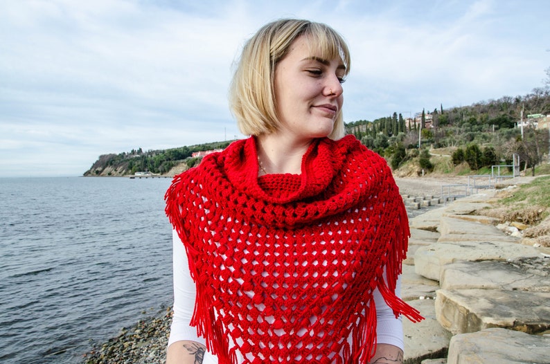 Crochet bandana cowl Boho fringe cowl Triangle shawl with turtleneck Ready to ship image 9