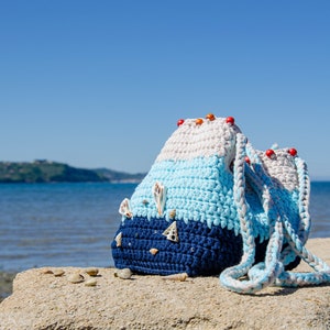 Mermaid Style Seashell Crochet Tote with Real Seashells and Small Transparent Beads image 4