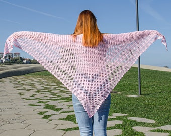 Cozy and Stylish Triangle Shawl - Large granny shawl - Perfect for Cool Evenings and Chilly Mornings - Ready to ship