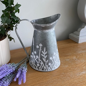 Vintage Rustic Metal Jug Flower Vase Pitcher Shabby Chic Planter 22cm Free Postage.