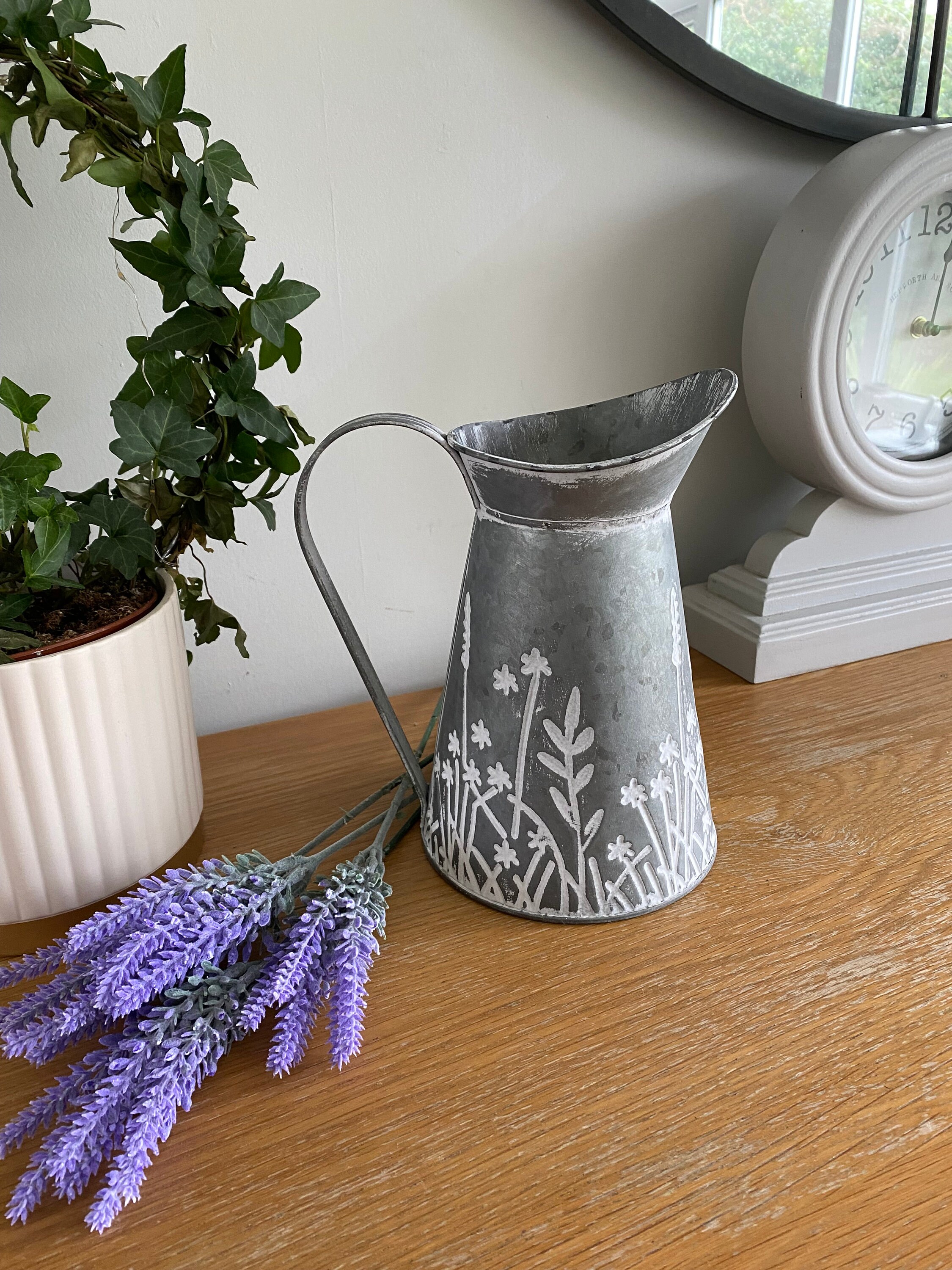 US VINTAGE FLOWER VASE 花瓶 ドロドロの釉薬 Vintage Rustic Metal Jug Flower Vase Pitcher Shabby Chic Planter