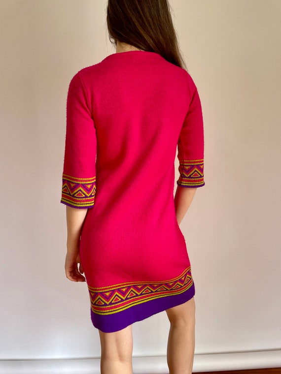 60s hot pink geometric trim knit dress (small) - image 4