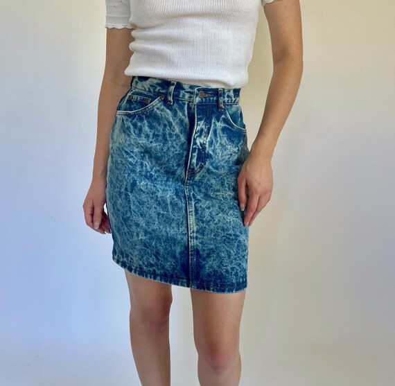 1980's jordache acid wash skirt (extra small) - image 2