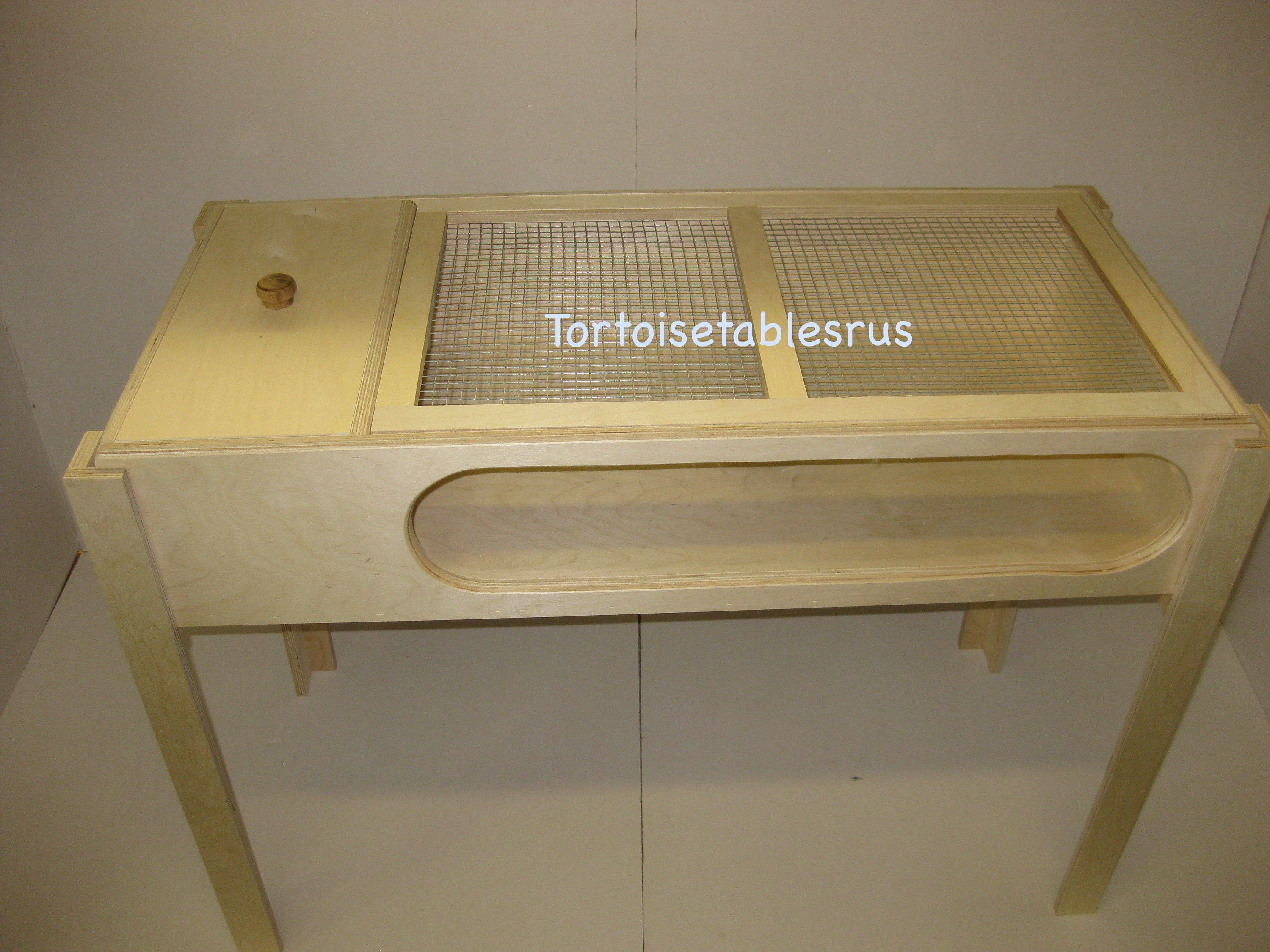 Handmade Indoor Tortoise Table New With Viewing Window Lid