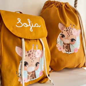 ensemble maternelle composé d'un sac à dos et d'un cartable/sac à dos en coton bio personnalisable avec le doux prénom Girafe