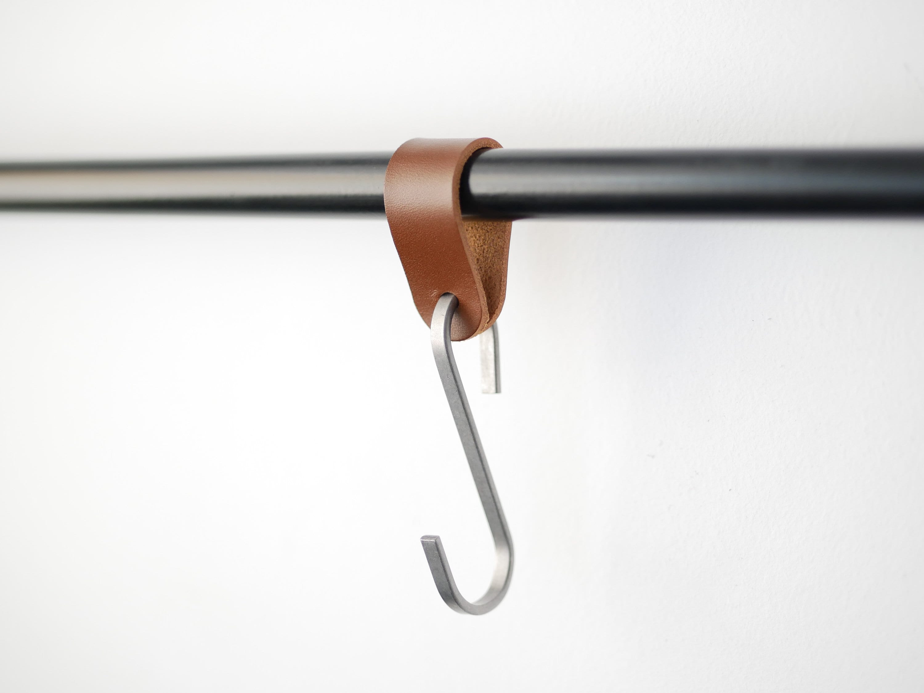 Brute Strength - Ganci a S multifunzionali in pelle - Naturale - 6 pezzi - Gancio per cappotto - per cucina, bagno, camera da letto e ufficio