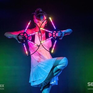 Easy Pixel Doodlegrip Fans 24 Tech LED Flow Circus Props Hypnoizm Show Performance Show Visual Light Toys
