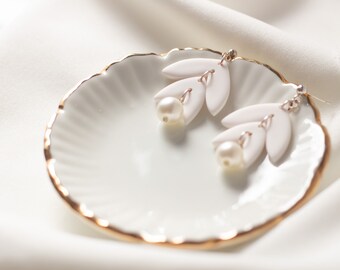 White elegant handmade earrings with pearl, Bridal earrings, Gift for her