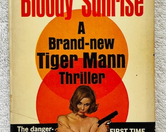 MICKEY SPILLANE - Bloody Sunrise - 1965 First Printing Signet Paperback Mystery