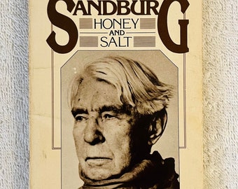 CARL SANDBURG - Honey and Salt - 1963 Harcourt / Harvest Paperback