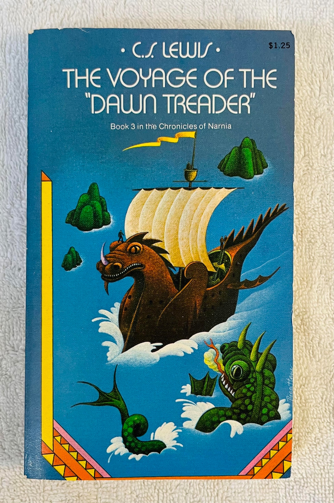 C. S. LEWIS - the Voyage of the Dawn Treader - 1976 Collier Paperback ...