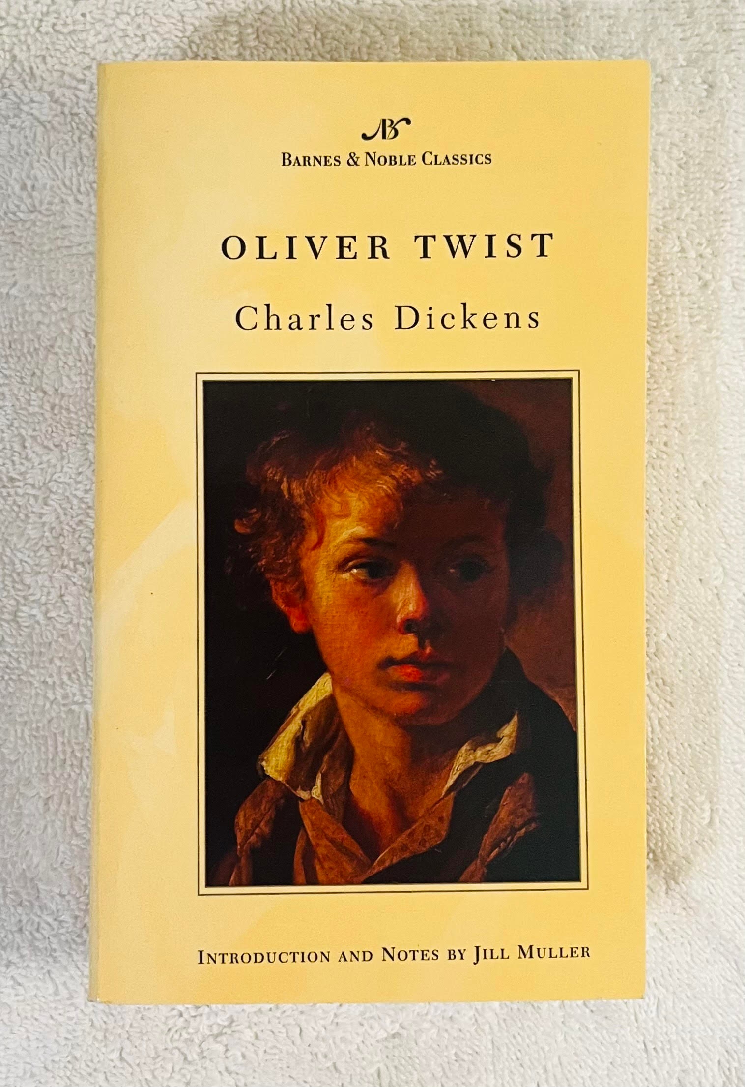【中古】 Oliver Twist/BARNES & NOBLE INC/Charles Dickens il_fullxfull.5527909956_f2nc.jpg