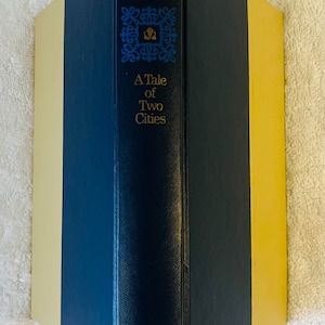 CHARLES DICKENS - Una storia di due città - Edizione con copertina rigida del 1974