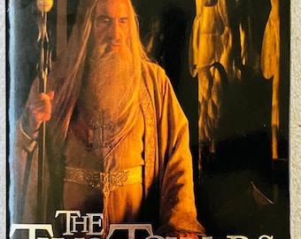 J. R. R. TOLKIEN - The Two Towers - Soft Cover Fantasy Classic