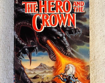 ROBIN McKINLEY - The Hero and the Crown - 1991 Fantasy Paperback Classic