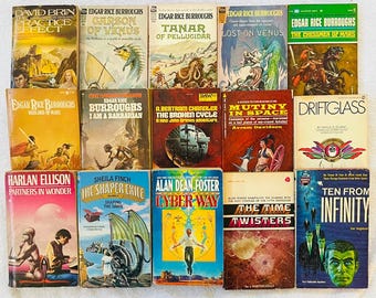 Lote de libros de bolsillo de ciencia ficción clásicos: 30 libros de los años 60 a los 90 de autores como Burroughs, Ellison, Delany, Conan, Leiber, McCaffrey, etc.