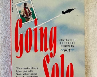 ROALD DAHL – Going Solo – 1996 Penguin Trumpet Soft Cover Edition