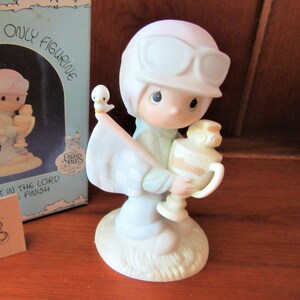 1984 PRECIOUS MOMENTS Figurine Enesco &quot;Trust In The Lord To The Finish&quot; Members Only Porcelain Figurine Original Box Christian Gift PM-842
