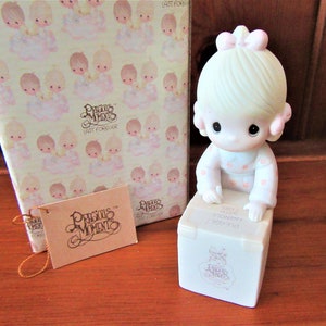 1987 PRECIOUS MOMENTS Figurine Enesco Symbol of Membership &quot;Sharing is Universal&quot; Porcelain Figurine Original Box Christian E-0107