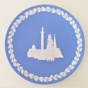 1970 WEDGWOOD CHRISTMAS PLATE Jasperware Christmas Plate with Original Box Trafalger Square Blue and White Plate