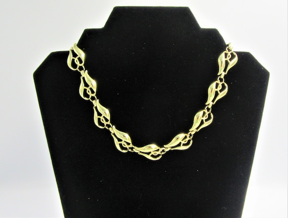 Vintage 1950's Signed CORO JEWELRY / Gold Tone Sh… - image 2