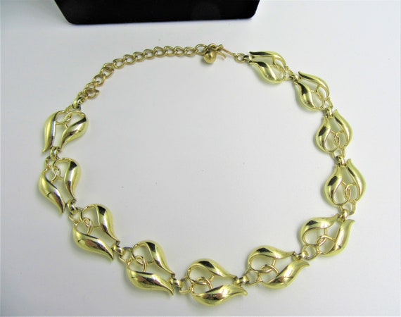 Vintage 1950's Signed CORO JEWELRY / Gold Tone Sh… - image 1