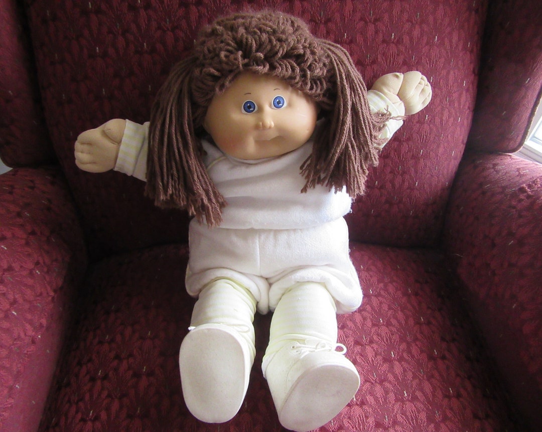 1982 CABBAGE PATCH DOLL / Xavier Roberts / Brown Hair / Signed Etsy