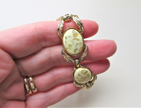 Vintage SIGNED CORO JEWELRY / Lucite Ivory Confet… - image 1