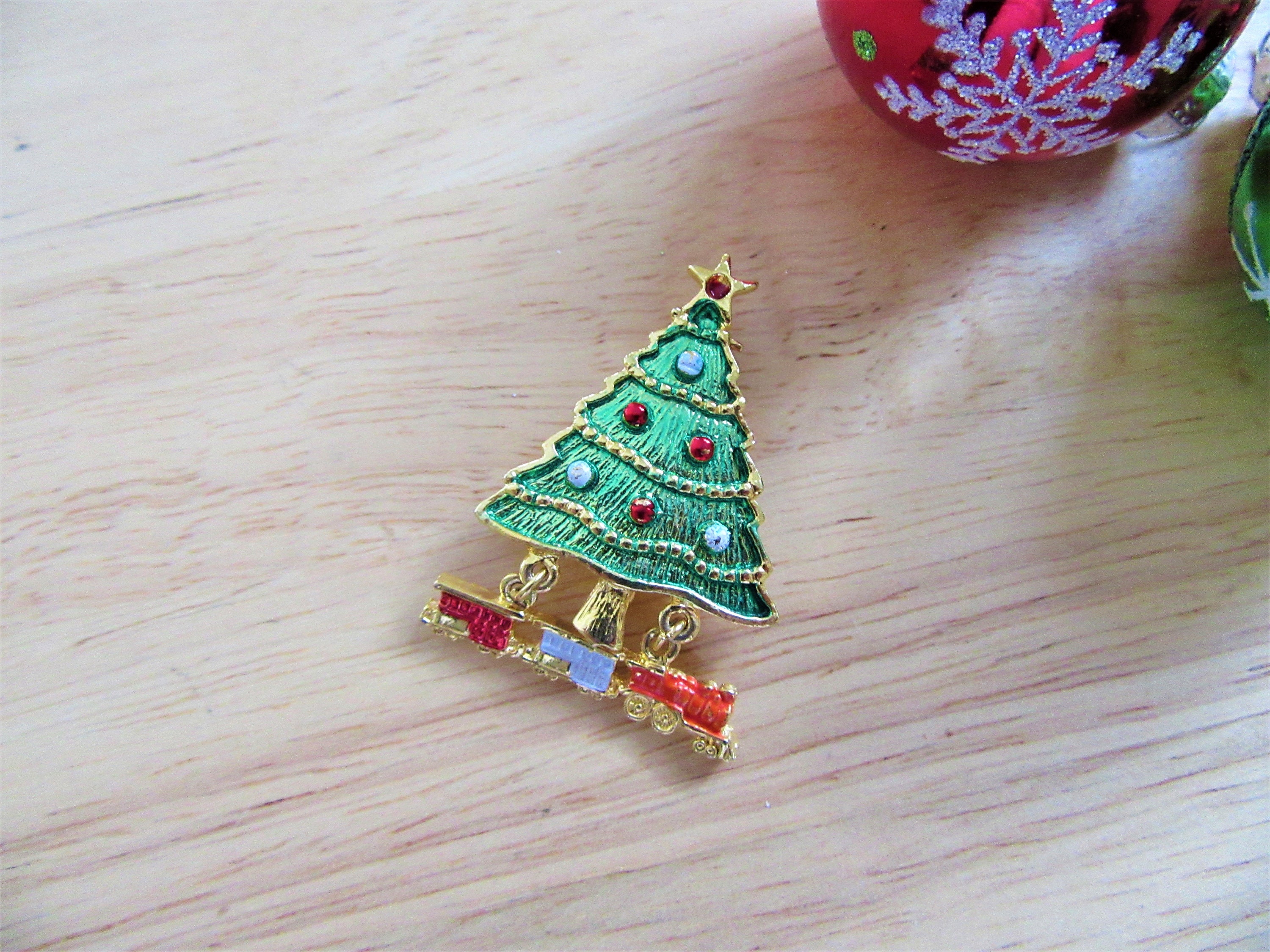 VINTAGE CHRISTMAS BROOCH Christmas Tree Pin Vintage Pin Gift | Etsy
