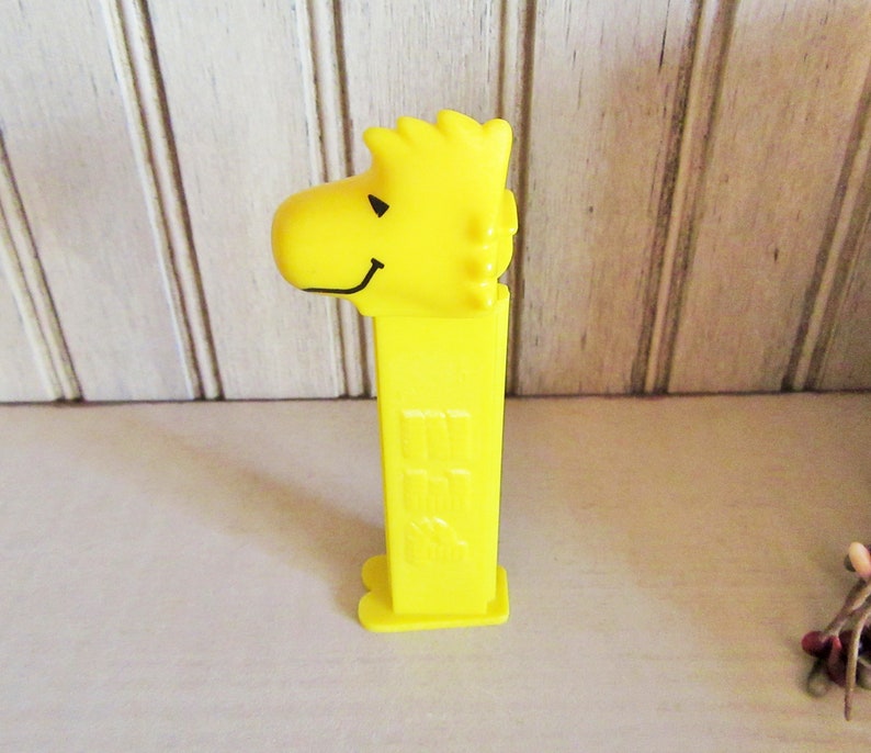 WOODSTOCK PEZ DISPENSER Vintage Pez Pez Dispenser Woodstock Pez Charlie Brown Peanuts Gang Novelty Gift Gift for Kids Candy Dispenser