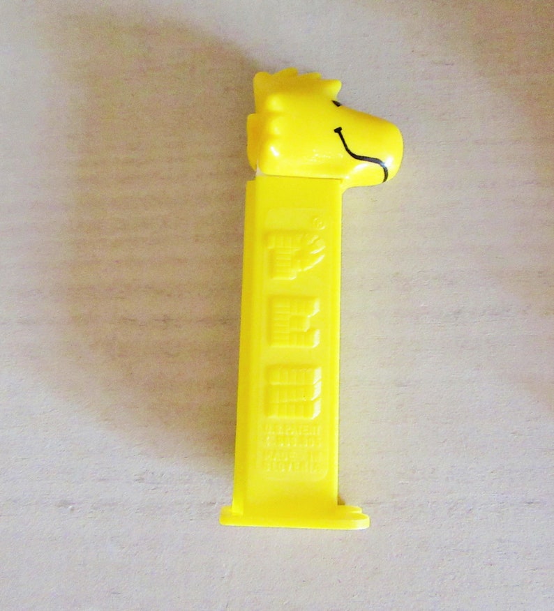 WOODSTOCK PEZ DISPENSER Vintage Pez Pez Dispenser Woodstock Pez Charlie Brown Peanuts Gang Novelty Gift Gift for Kids Candy Dispenser